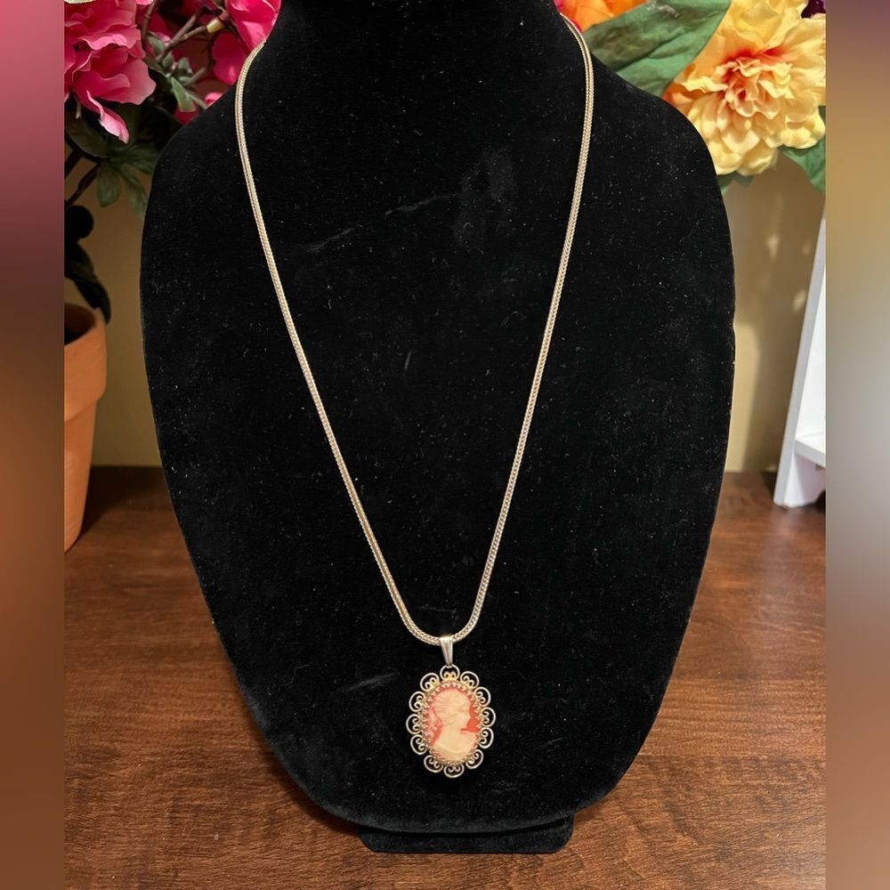 Vintage rare  Signal cameo Pendant Watch Necklace chain